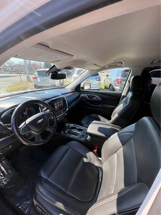 2019 Chevrolet Traverse - Image 3 of 11
