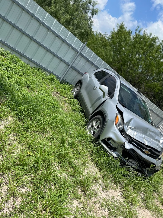 2019 Chevrolet Trax - Image 2 of 3