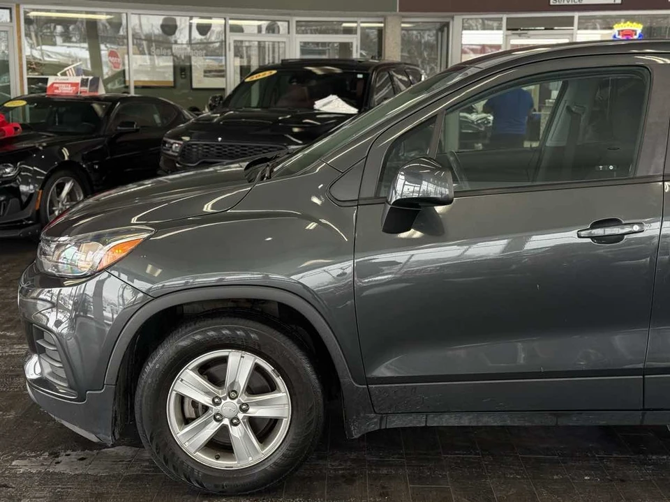 2019 Chevrolet Trax - Image 8 of 12