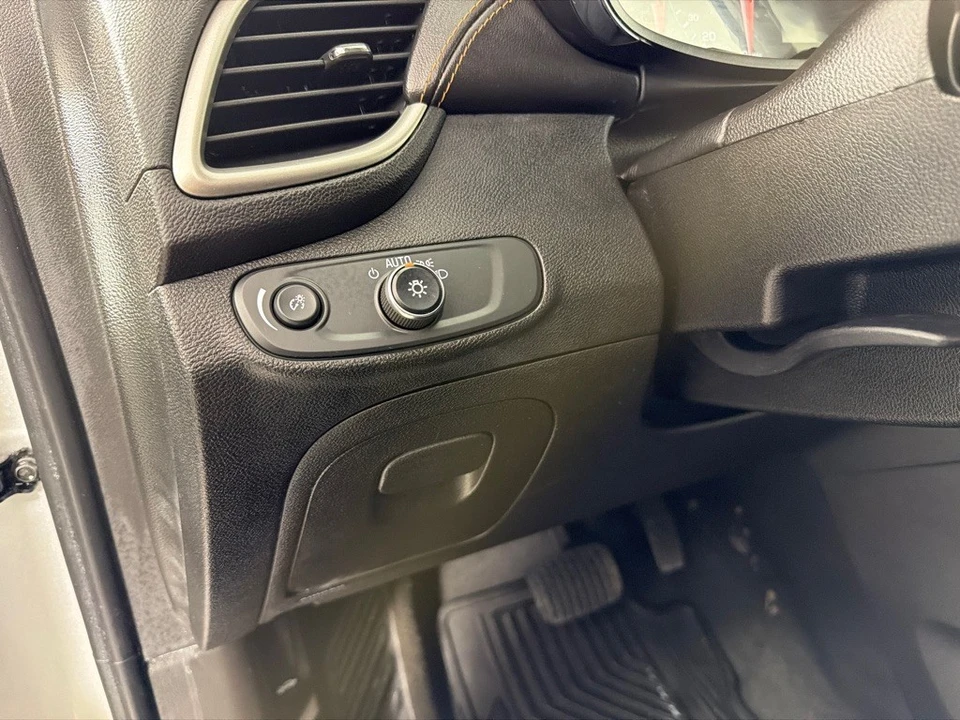 2019 Chevrolet Trax - Image 14 of 21