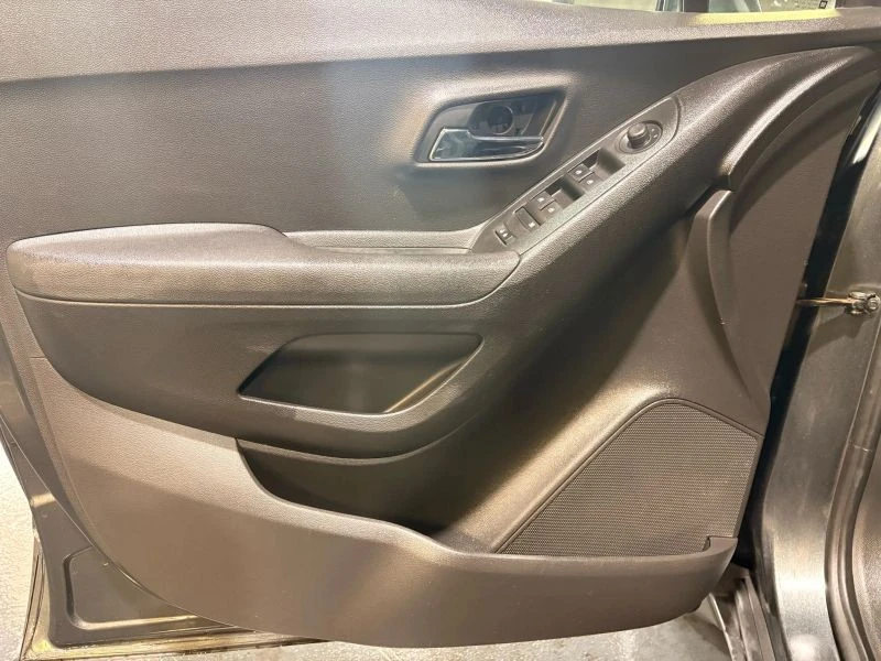 2019 Chevrolet Trax - Image 10 of 12