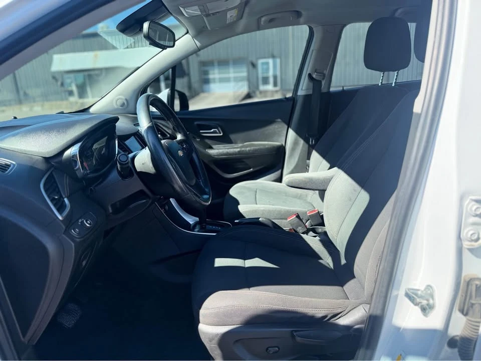 2019 Chevrolet Trax - Image 9 of 15