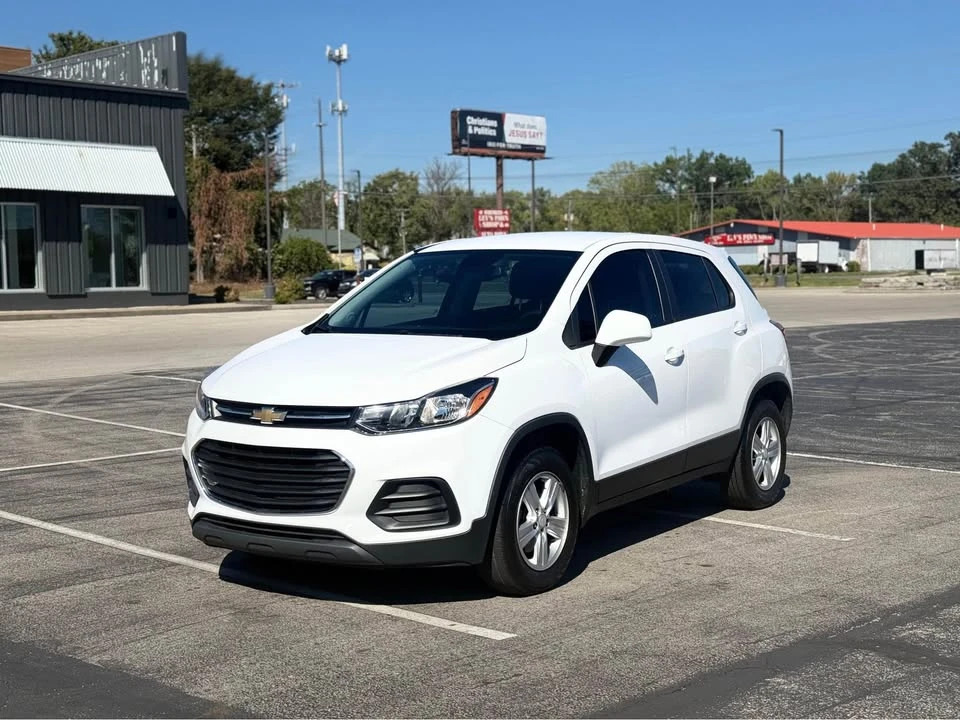 2019 Chevrolet Trax - Image 2 of 15