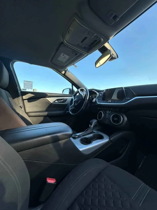 2019 Chevrolet Blazer - Image 2 of 9