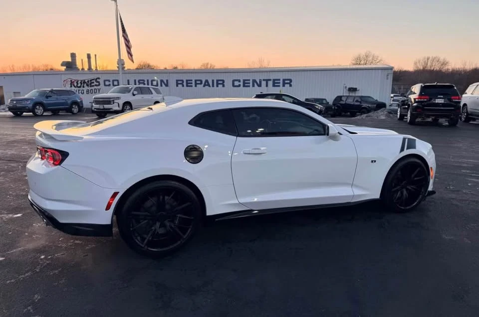 2019 Chevrolet Camaro SS 6th Gen - Image 2 of 7
