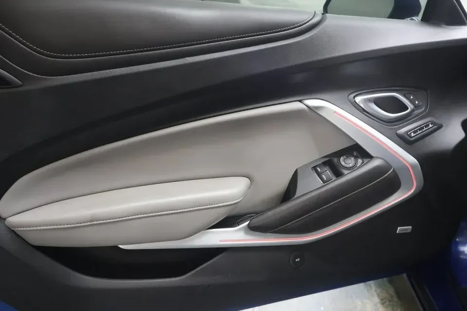 2019 Chevrolet Camaro SS 6th Gen - Image 13 of 16