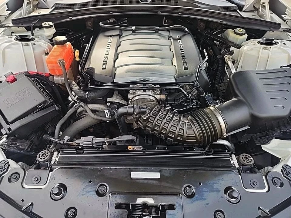 2019 Chevrolet Camaro SS 6th Gen - Image 8 of 9