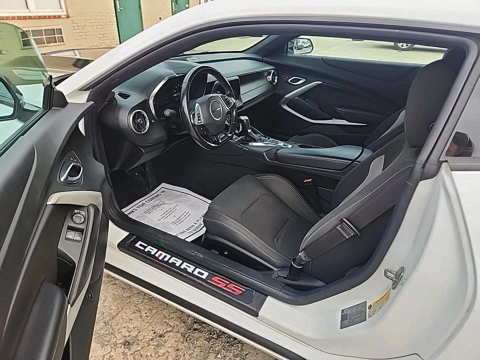 2019 Chevrolet Camaro SS 6th Gen - Image 6 of 9