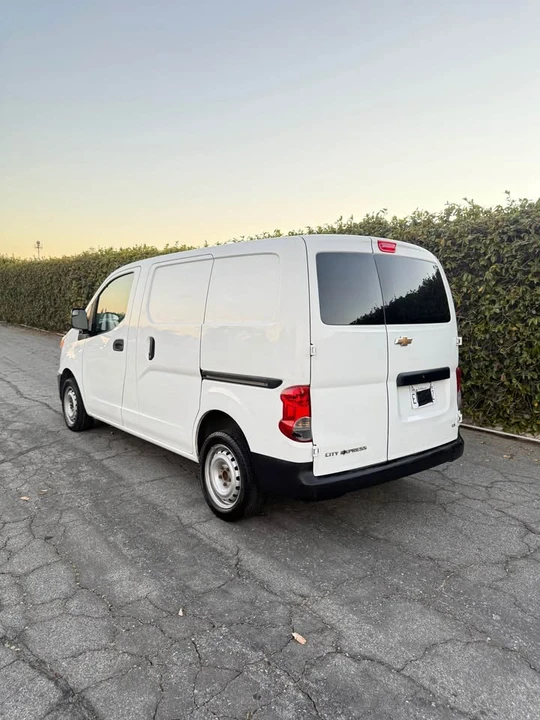 2019 Chevrolet Express - Image 5 of 13