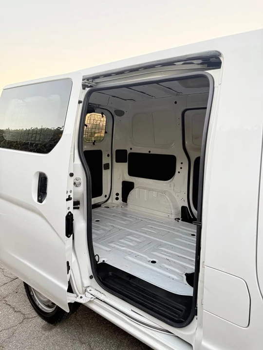 2019 Chevrolet Express - Image 12 of 13