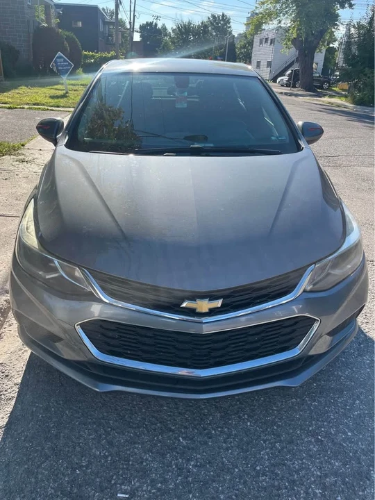 2019 Chevrolet Cruze - Image 2 of 4