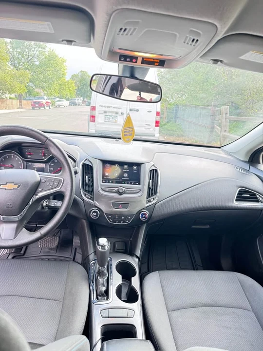 2019 Chevrolet Cruze - Image 12 of 13