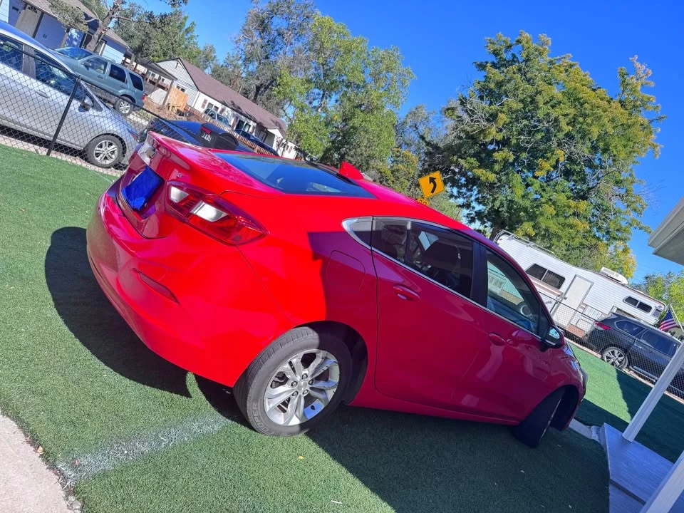 2019 Chevrolet Cruze - Image 8 of 13