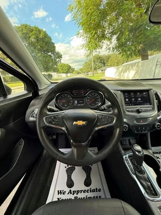 2019 Chevrolet Cruze - Image 11 of 20