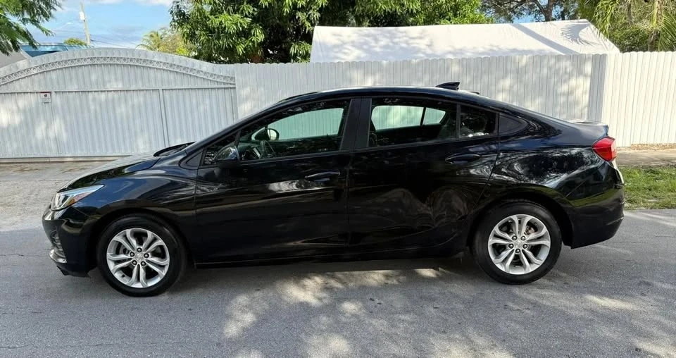 2019 Chevrolet Cruze - Image 3 of 20