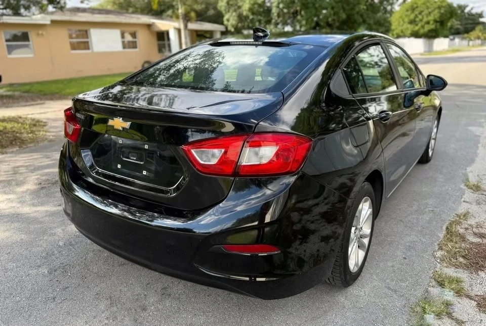 2019 Chevrolet Cruze - Image 7 of 20