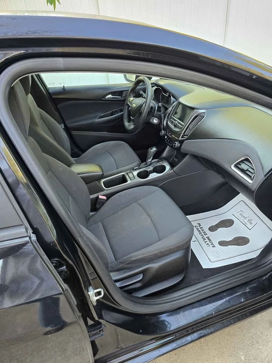 2019 Chevrolet Cruze - Image 6 of 14