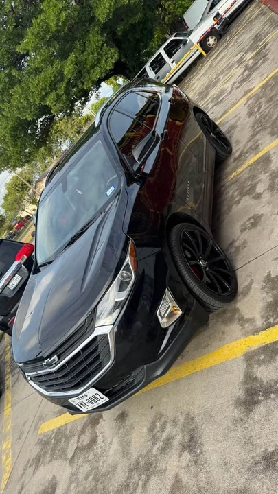 2019 Chevrolet Equinox - Image 2 of 7