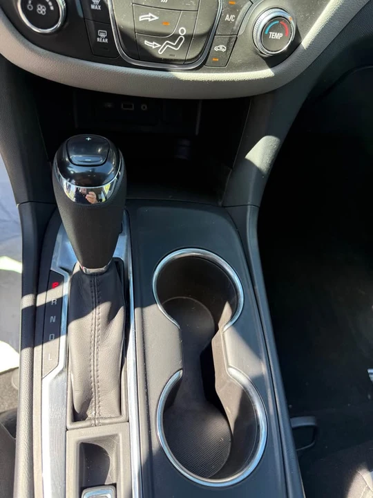 2019 Chevrolet Equinox - Image 8 of 10
