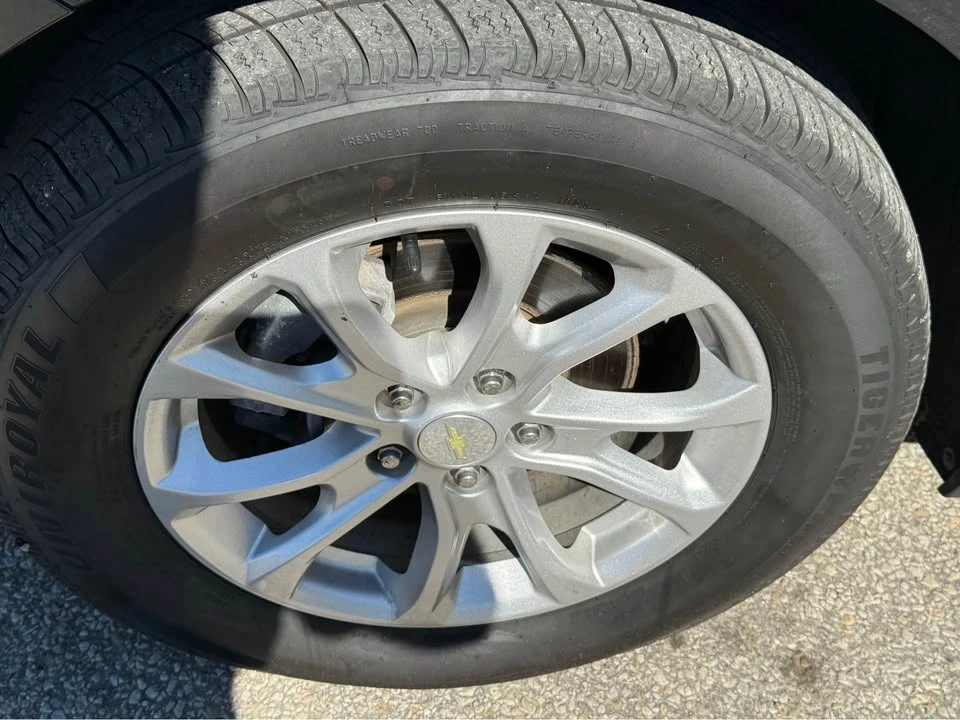2019 Chevrolet Equinox - Image 4 of 10