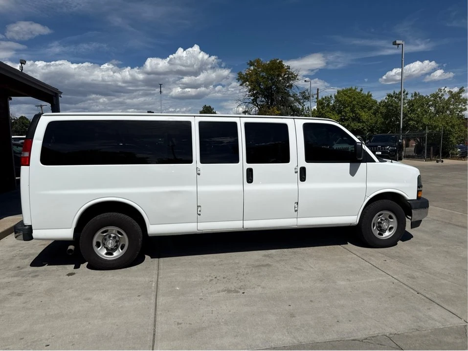 2019 Chevrolet Express - Image 5 of 20