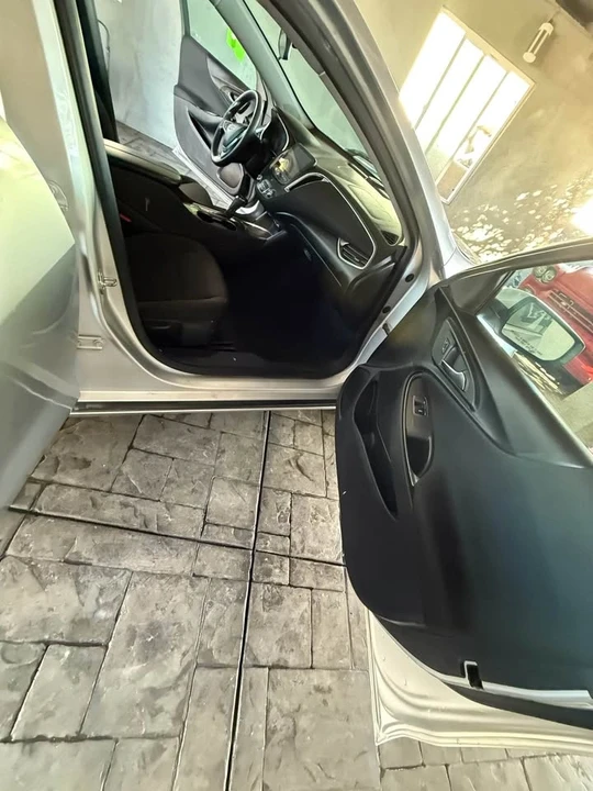 2019 Chevrolet Malibu - Image 10 of 20