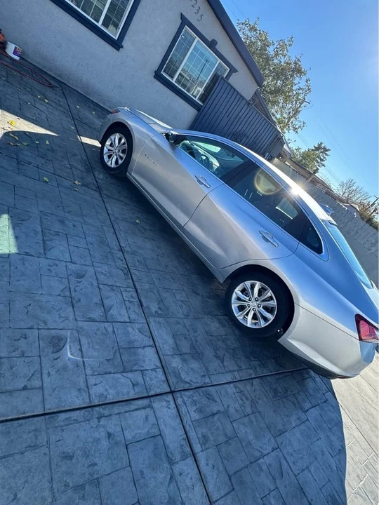 2019 Chevrolet Malibu - Image 17 of 20