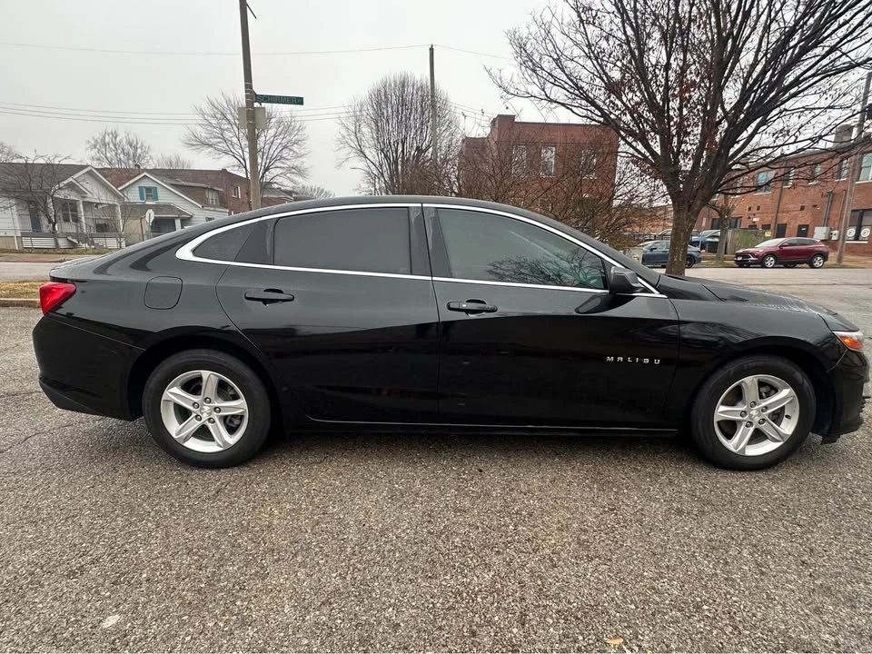 2019 Chevrolet Malibu - Image 3 of 15