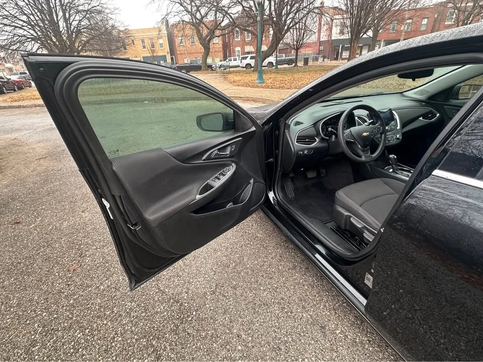 2019 Chevrolet Malibu - Image 5 of 15