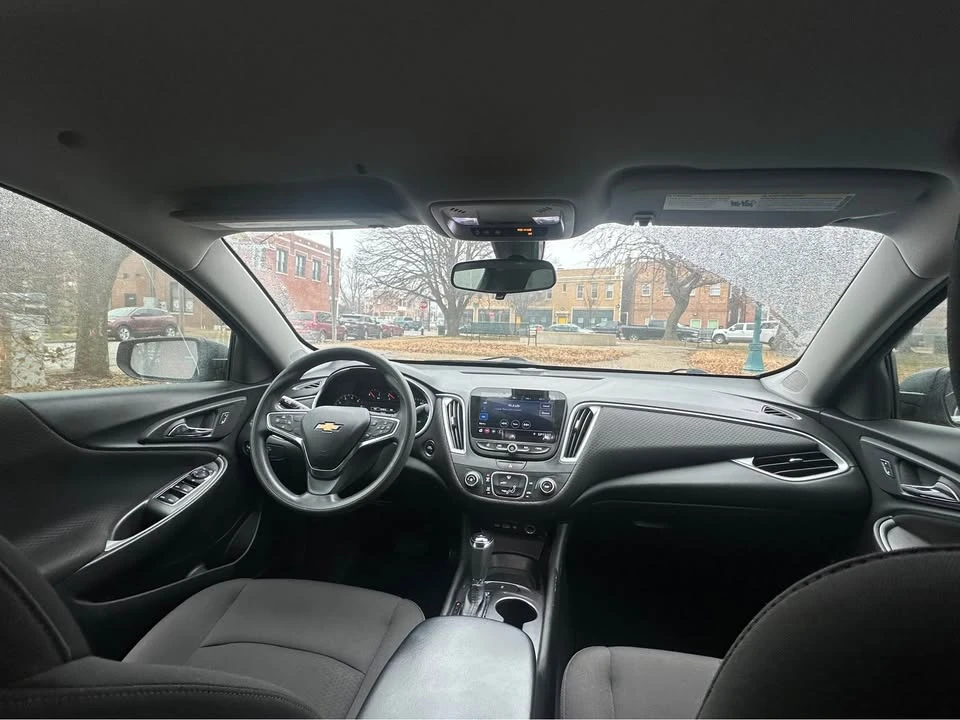 2019 Chevrolet Malibu - Image 10 of 15