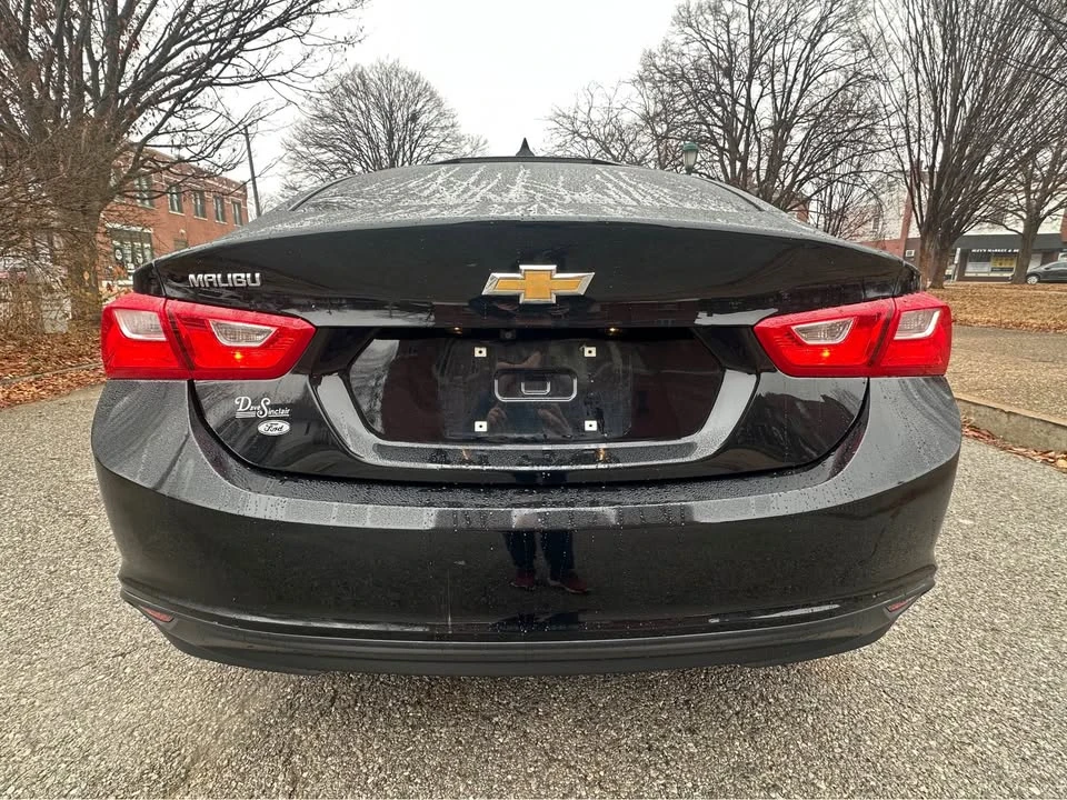 2019 Chevrolet Malibu - Image 4 of 15