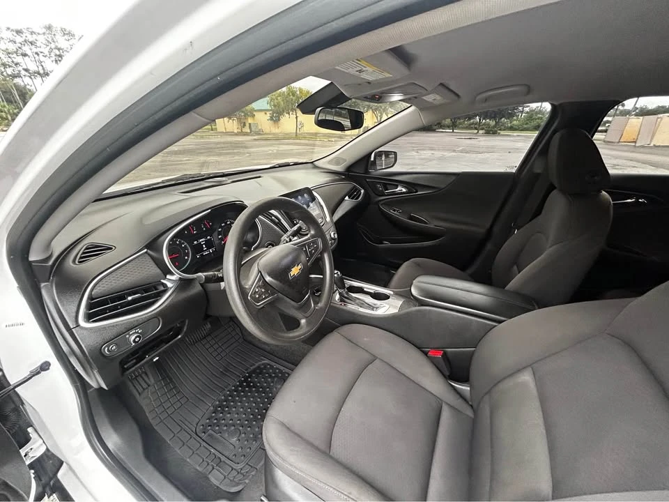 2019 Chevrolet Malibu - Image 8 of 15