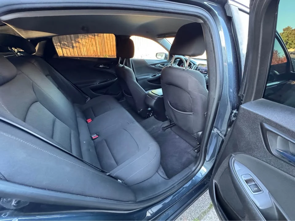 2019 Chevrolet Malibu - Image 9 of 11