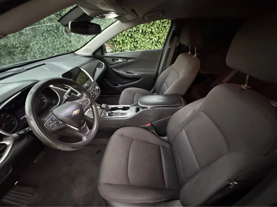 2019 Chevrolet Malibu - Image 8 of 11