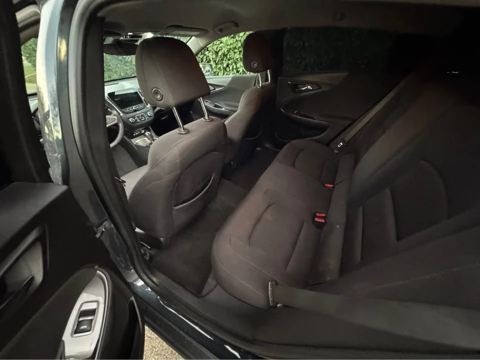 2019 Chevrolet Malibu - Image 9 of 11