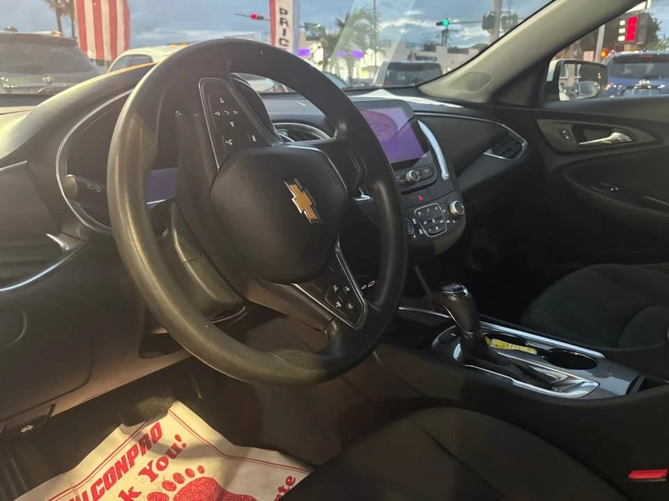 2019 Chevrolet Malibu - Image 8 of 11