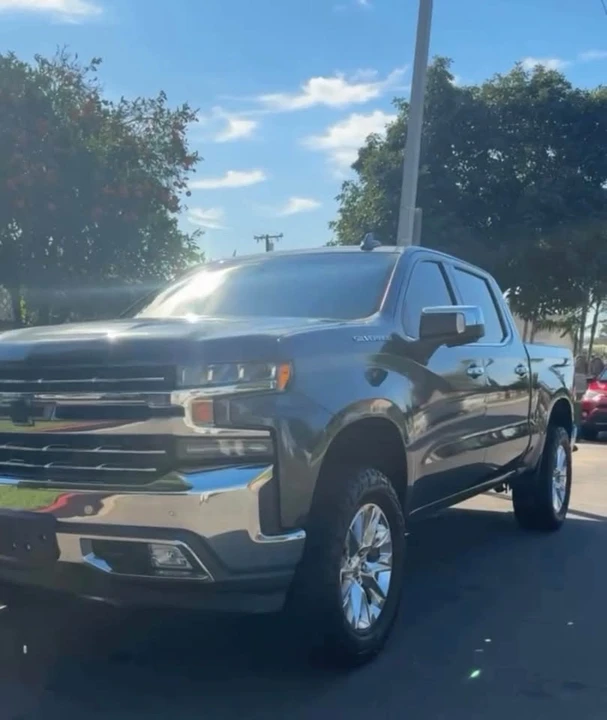 2019 Chevrolet Silverado 4th Gen - Image 2 of 2