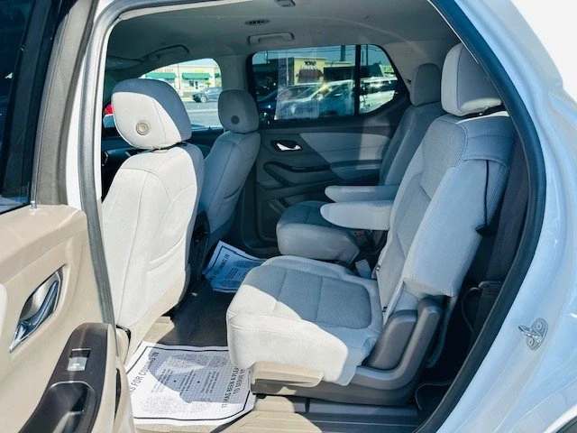2019 Chevrolet Traverse - Image 15 of 16