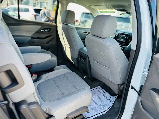 2019 Chevrolet Traverse - Image 12 of 16