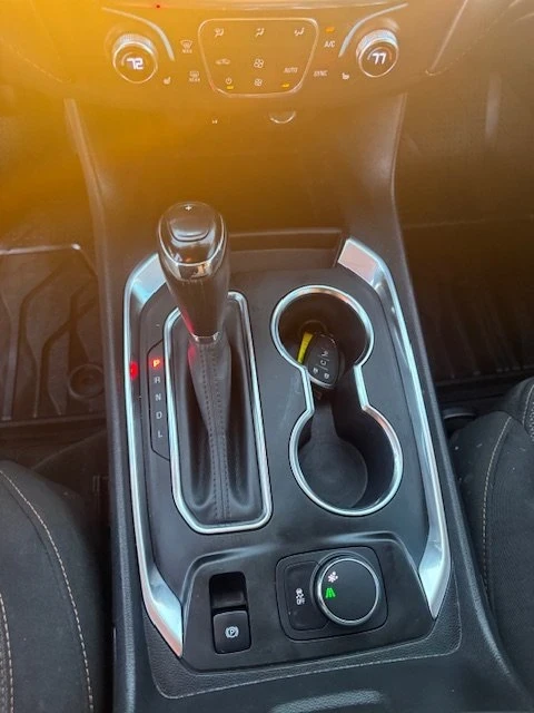 2019 Chevrolet Traverse - Image 11 of 15