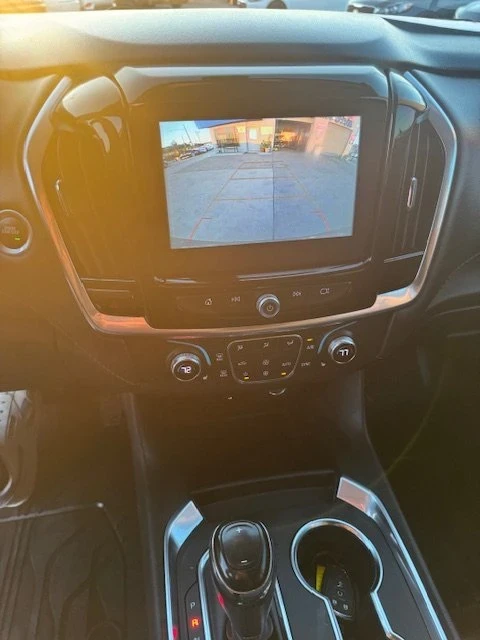 2019 Chevrolet Traverse - Image 10 of 15