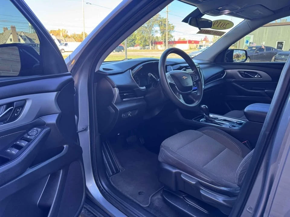 2019 Chevrolet Traverse - Image 7 of 20