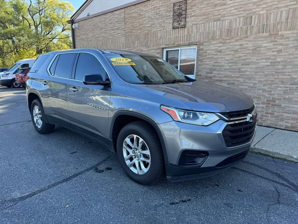 2019 Chevrolet Traverse - Image 2 of 20