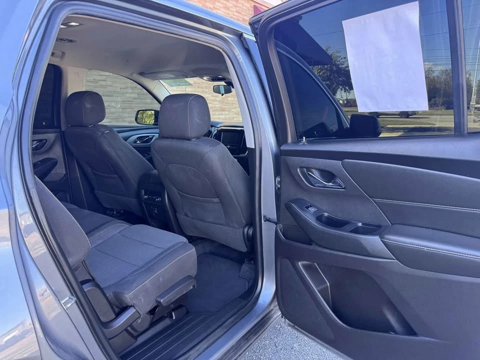 2019 Chevrolet Traverse - Image 13 of 20