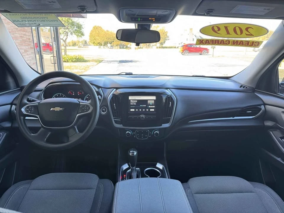 2019 Chevrolet Traverse - Image 12 of 20
