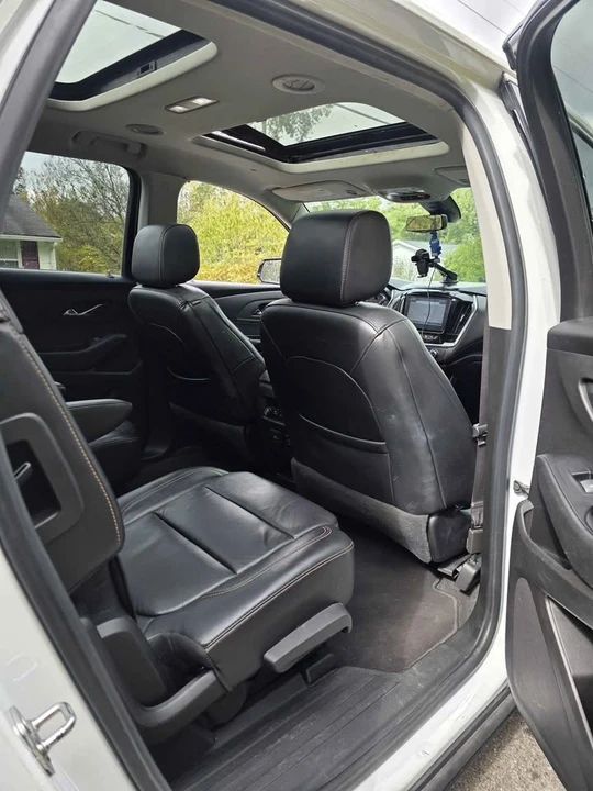 2019 Chevrolet Traverse - Image 10 of 14
