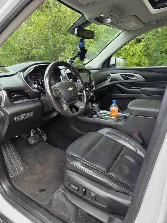 2019 Chevrolet Traverse - Image 6 of 14