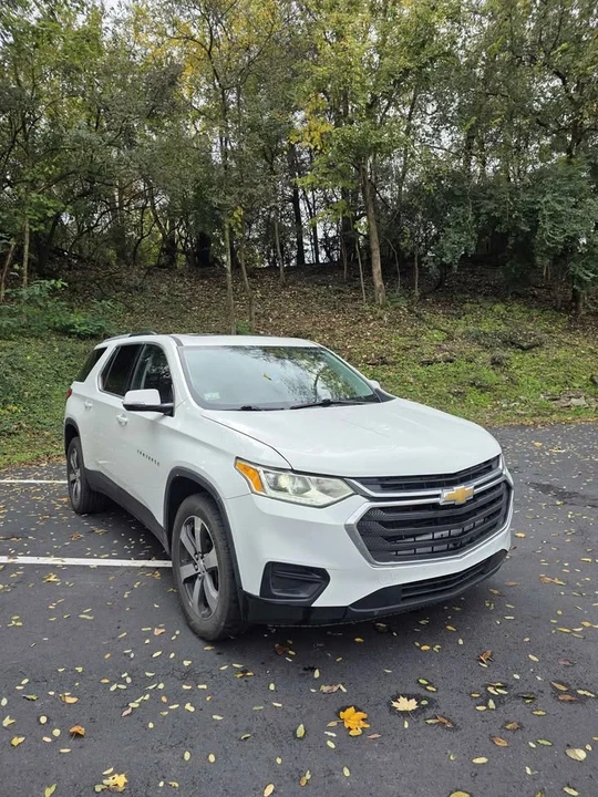 2019 Chevrolet Traverse - Image 2 of 14