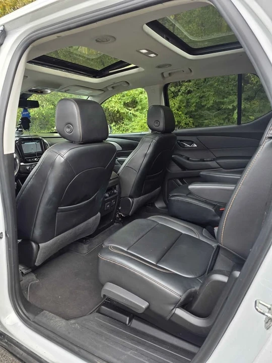 2019 Chevrolet Traverse - Image 9 of 14
