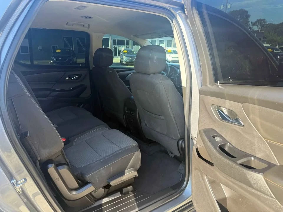 2019 Chevrolet Traverse - Image 12 of 20
